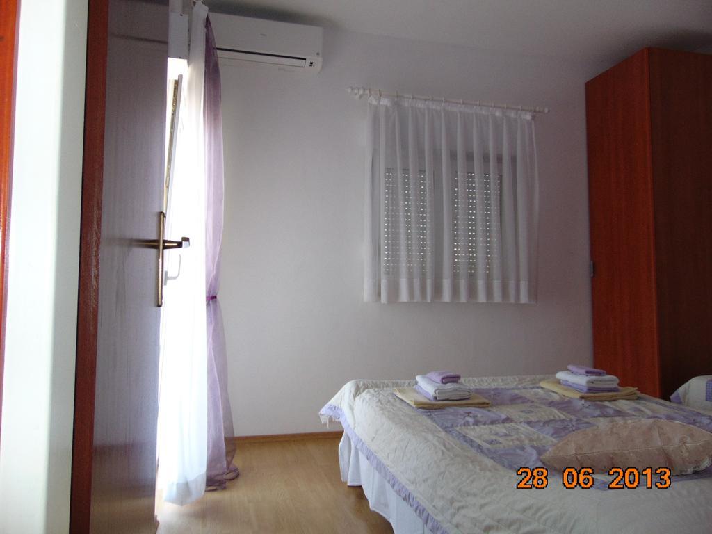 Apartments Borozan Vinišće Habitación foto