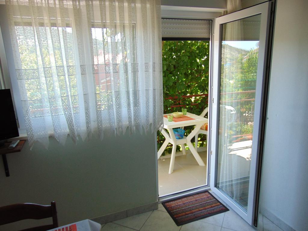 Apartments Borozan Vinišće Habitación foto